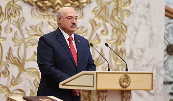 Названы четыре ошибки Лукашенко, приблизившие его свержение