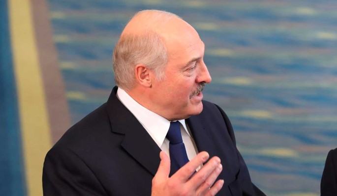 Политолог: Лукашенко не сможет разыграть сценарий Назарбаева