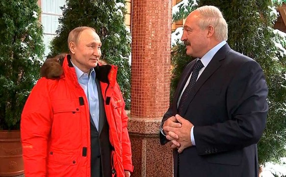 Лукашенко занимается вымогательством и шантажом России – политолог Безпалько