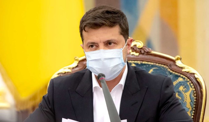Экс-премьер Украины обратился к избирателям Зеленского: Пошевелите мозгами