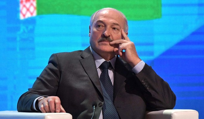 Россия "додавливает" Лукашенко в вопросах интеграции – обозреватель Алкснис