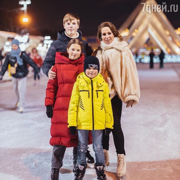 «Дети похожи на него, а не на Аршавина»: фанаты Барановской сделали для себя открытие