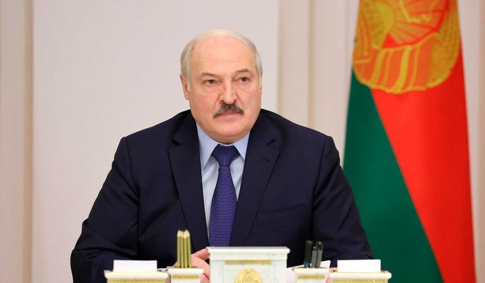 Экс-глава Нацбанка Белоруссии: Лукашенко правильно боится, что силовики пойдут на переворот