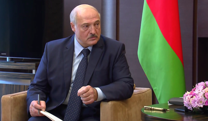 Карбалевич объяснил возросшую потребность Белоруссии в российской поддержке: Позиции Лукашенко ослабли