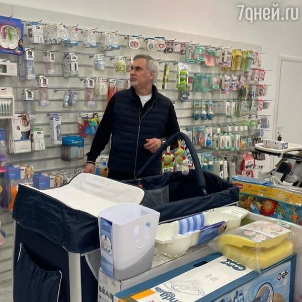 «Молодой папа»: Меладзе растрогал кадрами с шопинга для новорожденной дочки