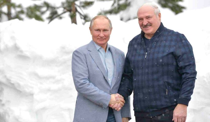 Белорусский политик Скребец: Уже скоро Кремль потребует от Лукашенко отдать долг не деньгами 