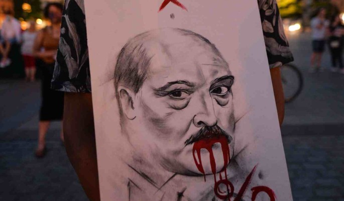 Журналист Дмитриев: Новым декретом Лукашенко заложит бомбу под свою власть и даст шанс оппозиции