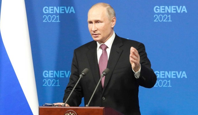 Американцы восхитились поведением Путина после встречи с Байденом: Отлично знает, что делает