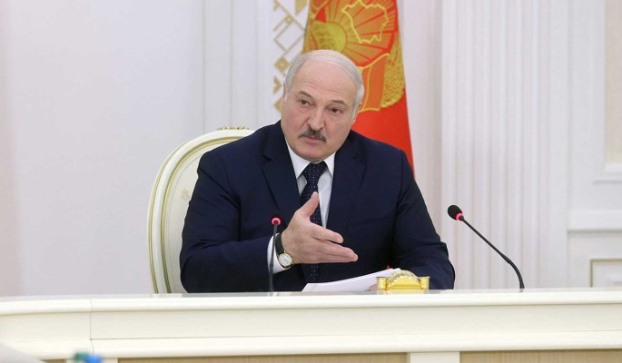 Цепкало назвал Лукашенко трусом: Испугался дискуссии с домохозяйкой Светой