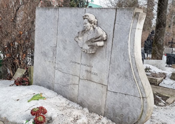 Гроб на сцене МХАТа: на похоронах министра культуры звезды шептались о самоубийстве