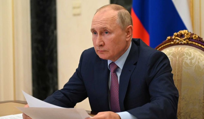 Конституция позволяет: Путин ответил на вопрос об участии в новых президентских выборах 