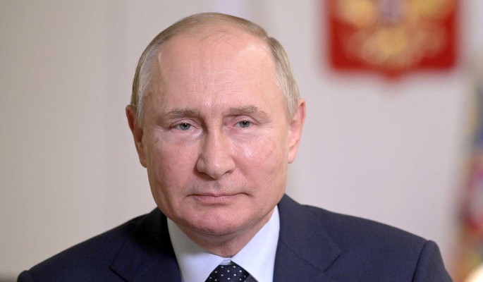 "Все заволновались": Путин назвал причину своего кашля на совещании