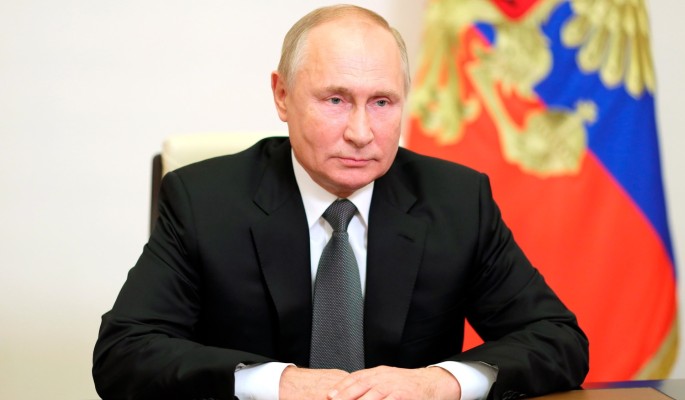Путин пустил по ветру корыстные западные нарративы о России – американские журналисты