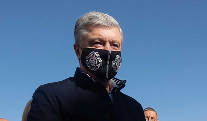 "Правда с нами! Бог с нами!": прибывший на Украину Порошенко возглавил митинг