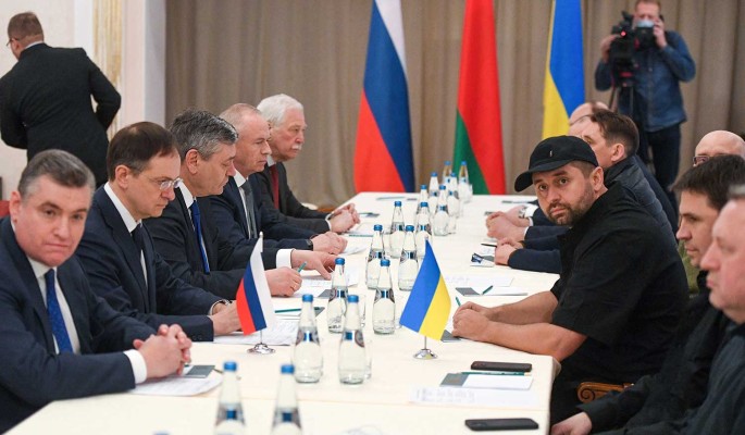 "Наметили определенные решения": делегации России и Украины подвели итоги переговоров 