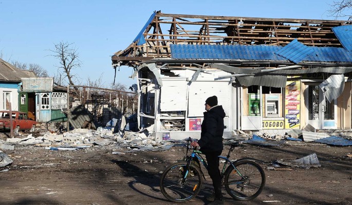 Обгорелые руины: Очевидцы из Волновахи показали фото разрушенного города 