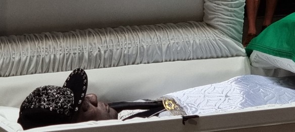 Тихий ужас: как выглядит в гробу пролежавший десять дней Пьер Нарцисс
