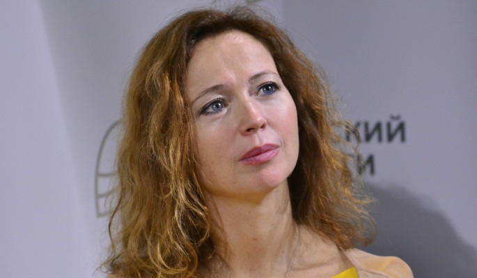 Схоронившая дочь 46-летняя звезда "Кадетства" Захарова показала округлившийся живот: Беременность к лицу