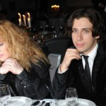 Галкин дарит Пугачевой драгоценности