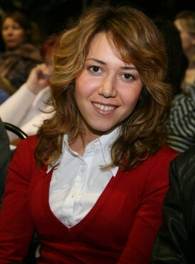 Карина Кокс больше не будет использовать свой псевдоним