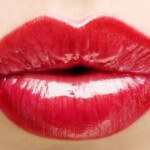 Как увеличить губы в домашних условиях