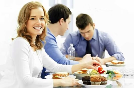 Как накормить людей вкусными и полезными обедами и при этом заработать