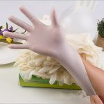 Одноразовые перчатки: как правильно выбрать и где лучше купить