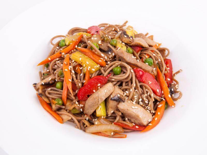Лапша Вок – один из видов здоровой китайской еды на дом