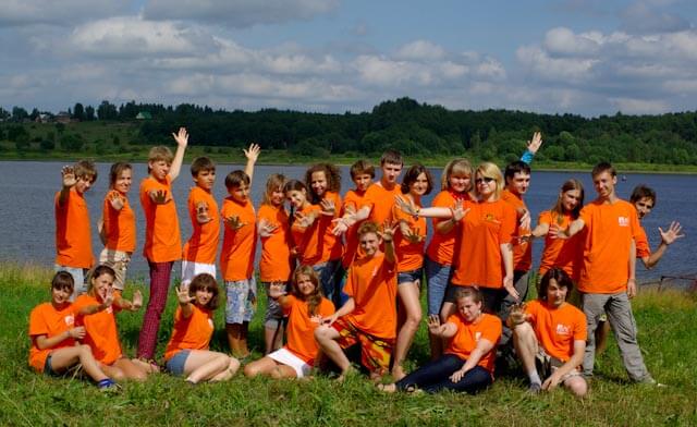 Куда можно отправить ребенка на лето: творческие, языковые и другие тематические лагеря