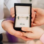 Выбираем идеальный ювелирный подарок жене