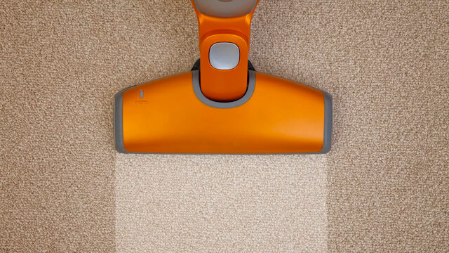 Стирка или химчистка: что выбрать для ковра?