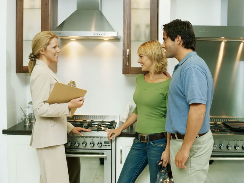 Выгодно ли сейчас сдавать квартиру в аренду?