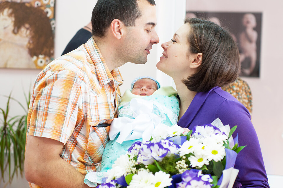 Какой букет подарить на выписку?