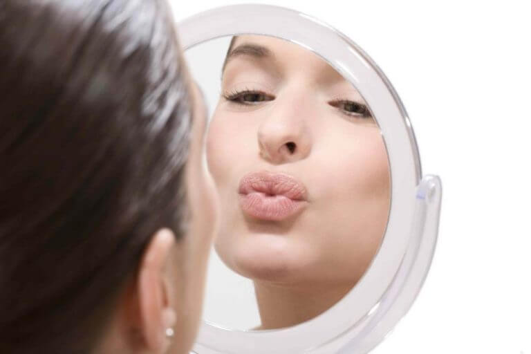 Средства по уходу за губами