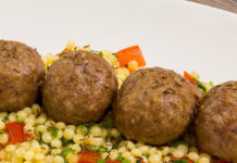 Как правильно приготовить митболы?