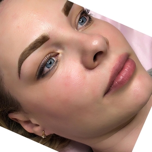 Особенности нанесения перманентного макияжа на брови