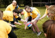 Что представляет собой тимбилдинг?