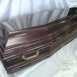 Советы по выбору полированного гроба