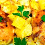 Куриные бедрышки запеченные с картошкой в духовке