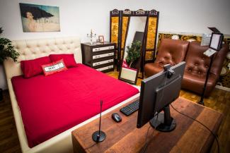 Плюсы работы в вебкам студии