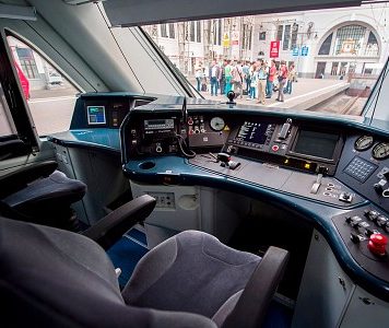 С 2021 года Минтруд разрешил женщинам работать трактористами-машинистами