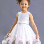 Нарядные платья для девочек: секреты верного выбора