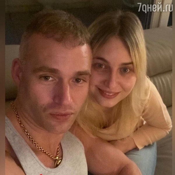 «Невестка под стать»: Андрейченко показала жену своего красавца-сына