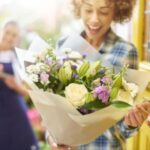 Как правильно заказать доставку цветов?