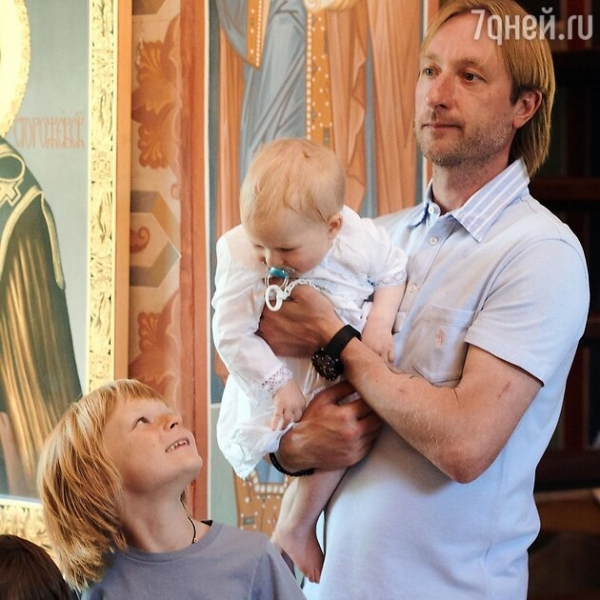 «Моё сердце спокойно»: младший сын Рудковской обрел ещё одних родителей