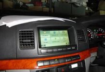 Замена штатного монитора Toyota