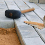 Что необходимо для укладки тротуарной плитки?