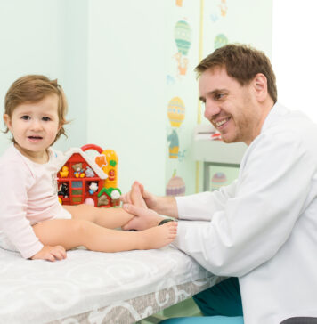 Детский травматолог-ортопед : доктор, который помогает детям избавиться от врожденных и приобретенных патологий