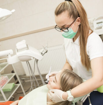 Лечение зубов в стоматологии: что входит в спектр услуг?