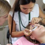 С чего стоит начать обучение по наращиванию ресниц?